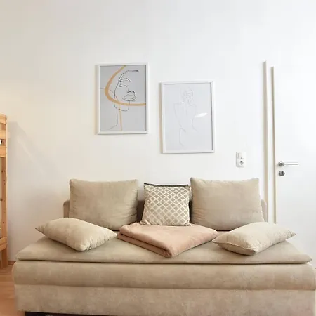 Апартаменти Hidden Gem In With Free Parking *