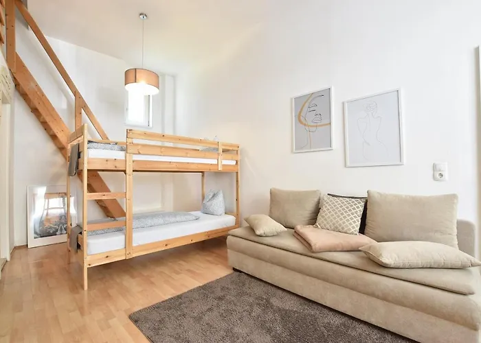 Hidden Gem In With Free Parking *