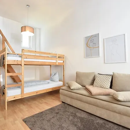 Hidden Gem In With Free Parking *